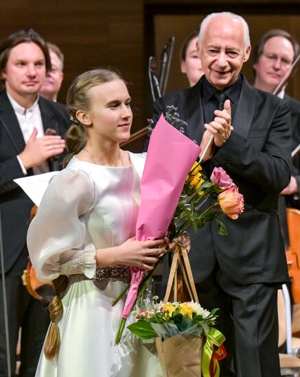 Международный фестиваль "Москва встречает друзей"