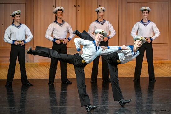 Международный фестиваль "Москва встречает друзей"