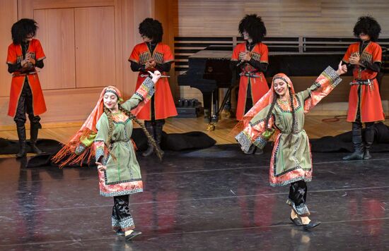 Международный фестиваль "Москва встречает друзей"