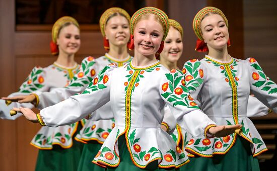 Международный фестиваль "Москва встречает друзей"