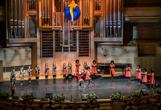 Международный фестиваль "Москва встречает друзей"