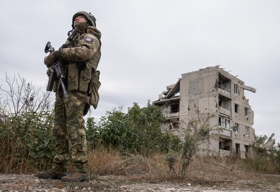 Разминирование освобожденных территорий ДНР саперами группировки войск "Центр"