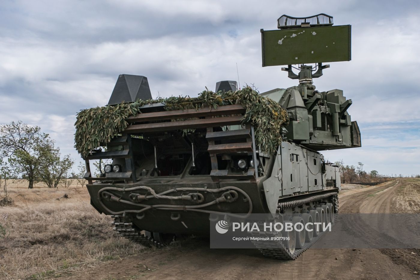 Боевое дежурство экипажа ЗРК "Тор-М2" в зоне СВО