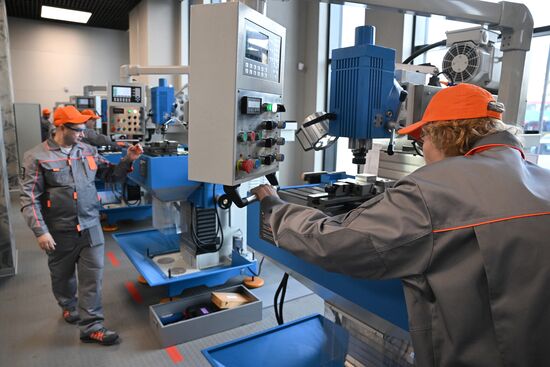 Открытие центра обучения "Профессии будущего"