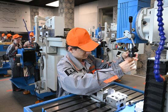 Открытие центра обучения "Профессии будущего"