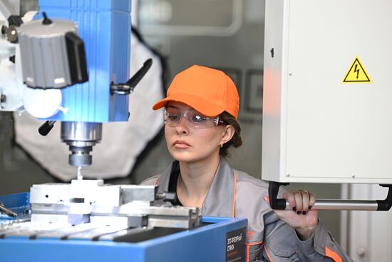 Открытие центра обучения "Профессии будущего"