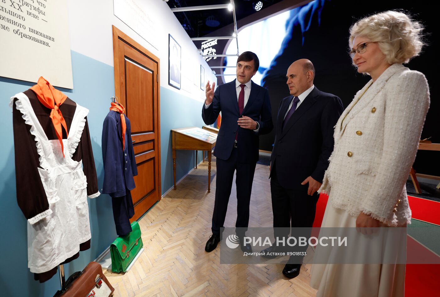 Премьер-министр РФ М. Мишустин посетил выставку "85 лет системе СПО: сила в мастерстве!"