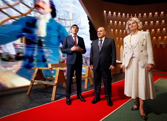 Премьер-министр РФ М. Мишустин посетил выставку "85 лет системе СПО: сила в мастерстве!"