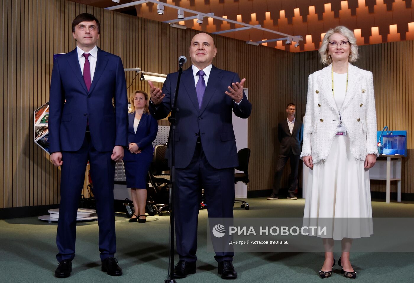 Премьер-министр РФ М. Мишустин посетил выставку "85 лет системе СПО: сила в мастерстве!"