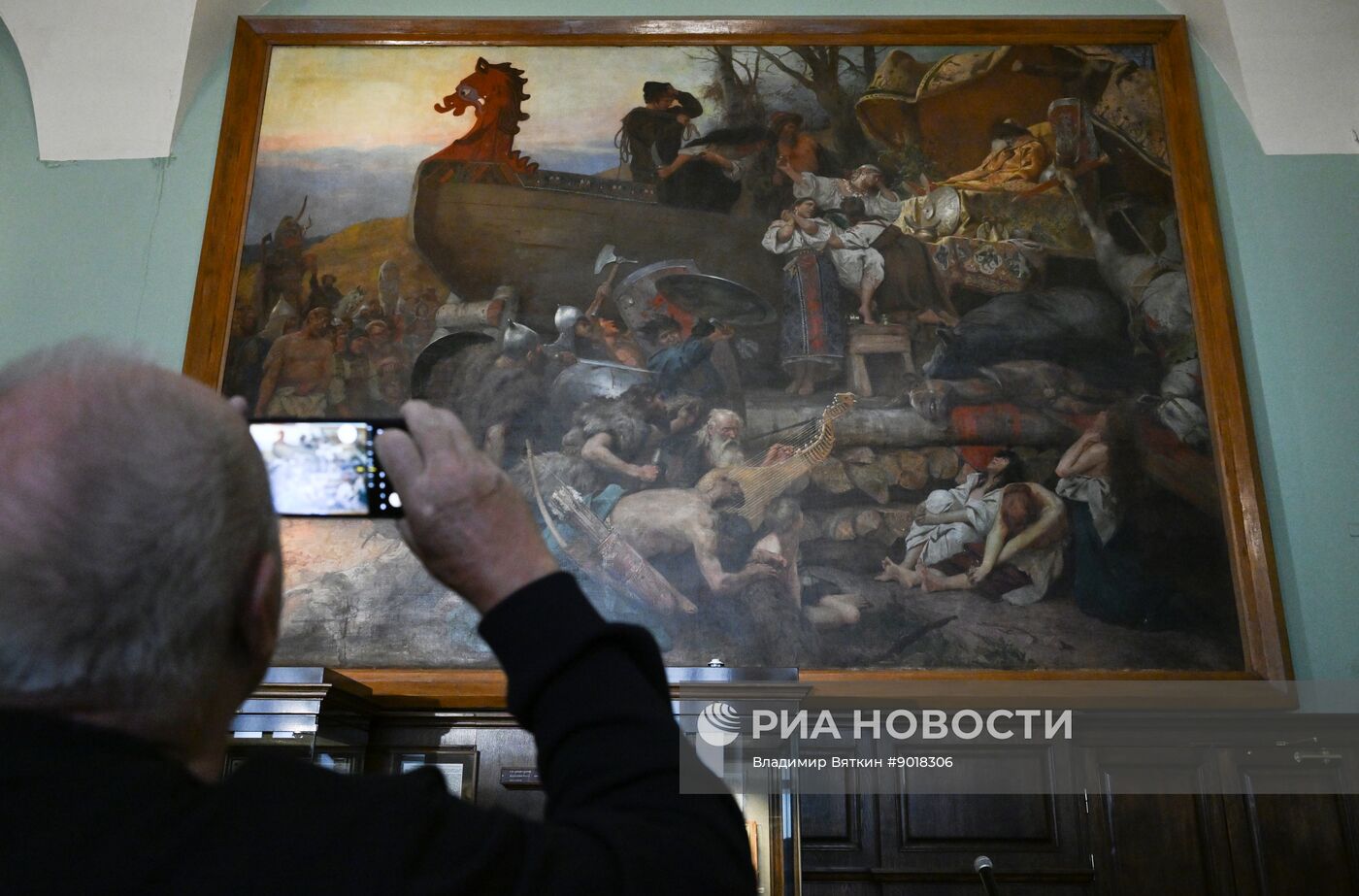 Начало реставрации двух полотен Генриха Семирадского в залах Исторического музея в Москве