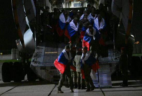 Возвращение из плена российских военных