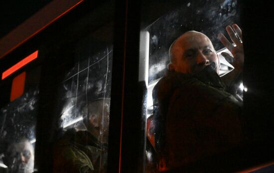 Возвращение из плена российских военных