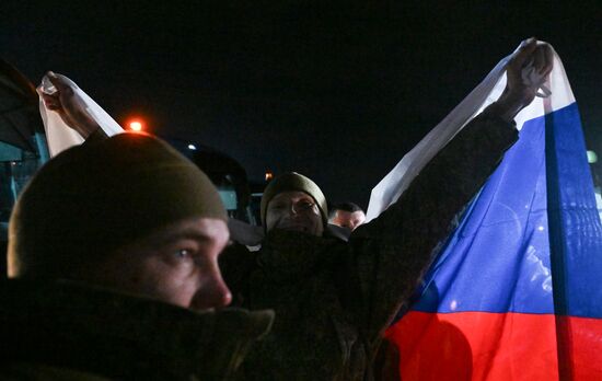 Возвращение из плена российских военных