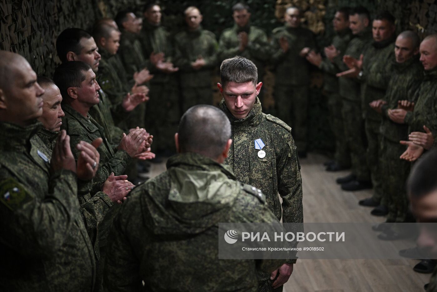 Награждение штурмовиков группировки войск "Центр"