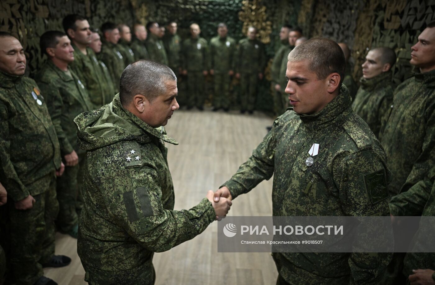 Награждение штурмовиков группировки войск "Центр"