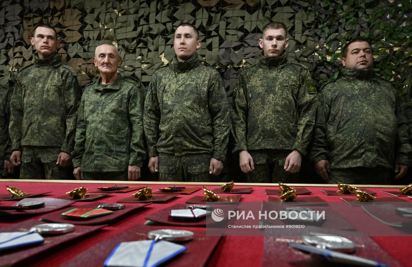 Награждение штурмовиков группировки войск "Центр"