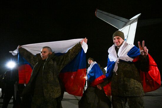 Возвращение из плена российских военных