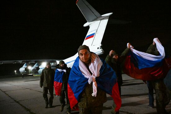 Возвращение из плена российских военных
