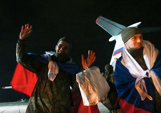 Возвращение из плена российских военных