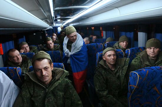 Возвращение из плена российских военных