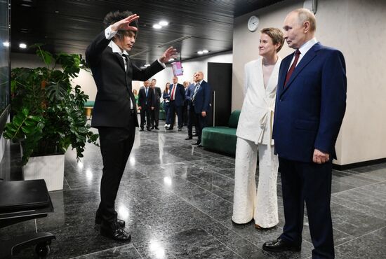 Открытие нового концертного центра в Сириусе