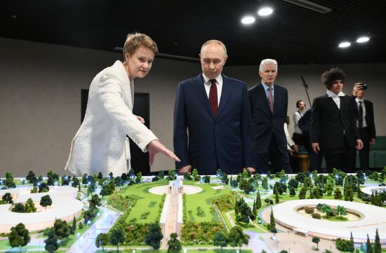 Открытие нового концертного центра в Сириусе