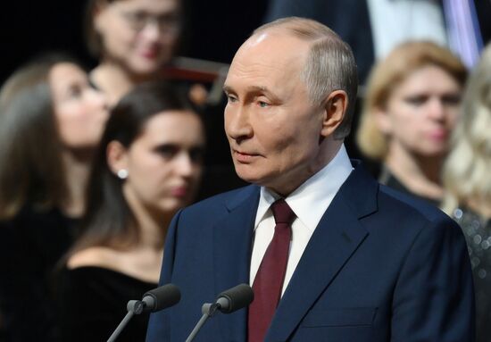 Открытие нового концертного центра в Сириусе