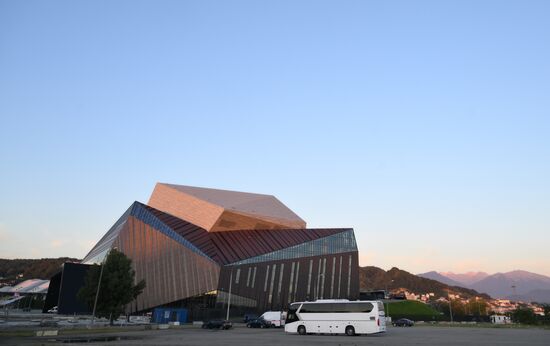 Открытие нового концертного центра в Сириусе