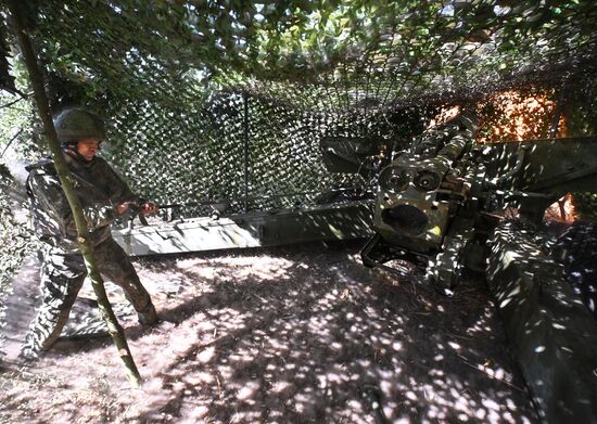 Боевая работа расчета пушки "Гиацинт-Б" группировки войск "Центр" 