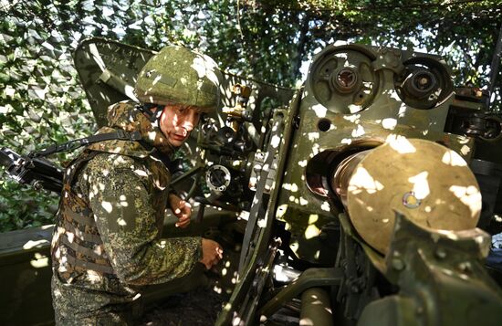 Боевая работа расчета пушки "Гиацинт-Б" группировки войск "Центр" 