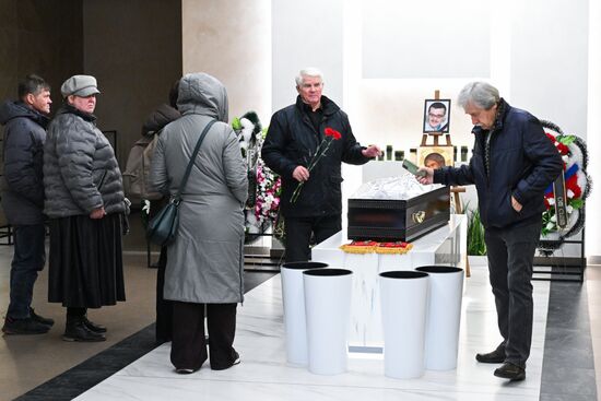 Прощание с писателем А. Бушковым