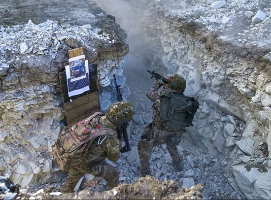 Боевое слаживание штурмовых подразделений группировки войск "Центр" в зоне СВО