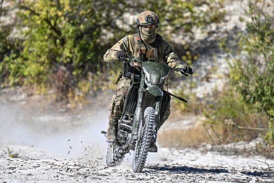 Боевое слаживание штурмовых подразделений группировки войск "Центр" в зоне СВО