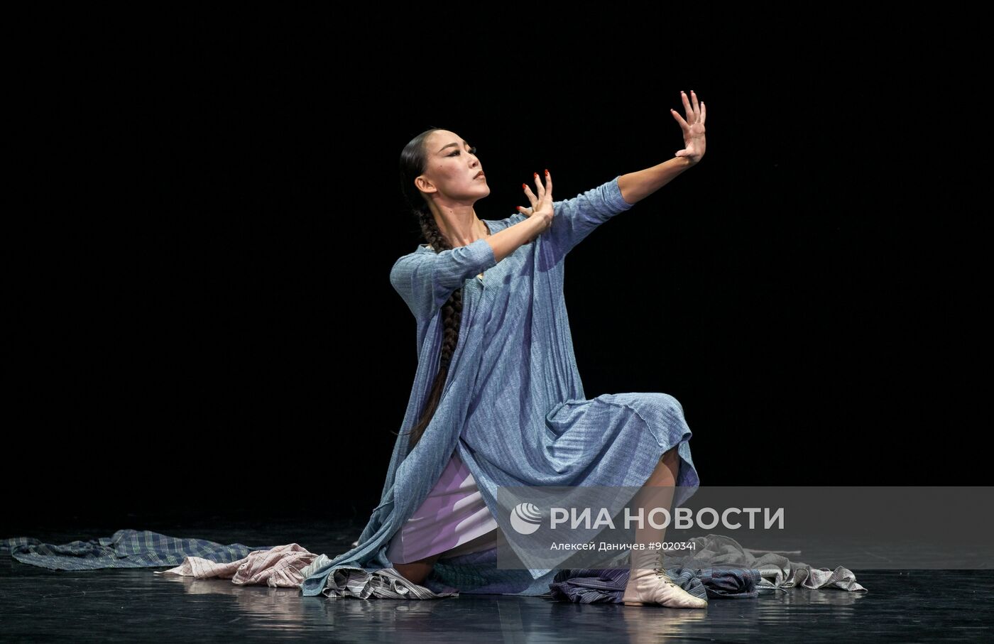 Открытие международного театрального фестиваля "Балтийский дом" в Санкт-Петербурге