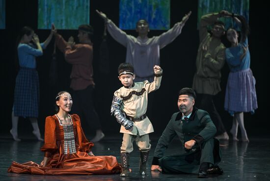 Открытие международного театрального фестиваля "Балтийский дом" в Санкт-Петербурге