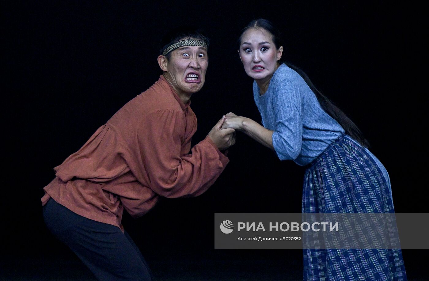 Открытие международного театрального фестиваля "Балтийский дом" в Санкт-Петербурге