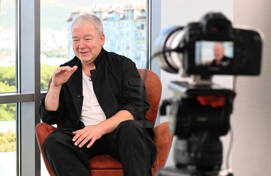 Фестиваль актуального российского кино "Маяк" в Геленджике