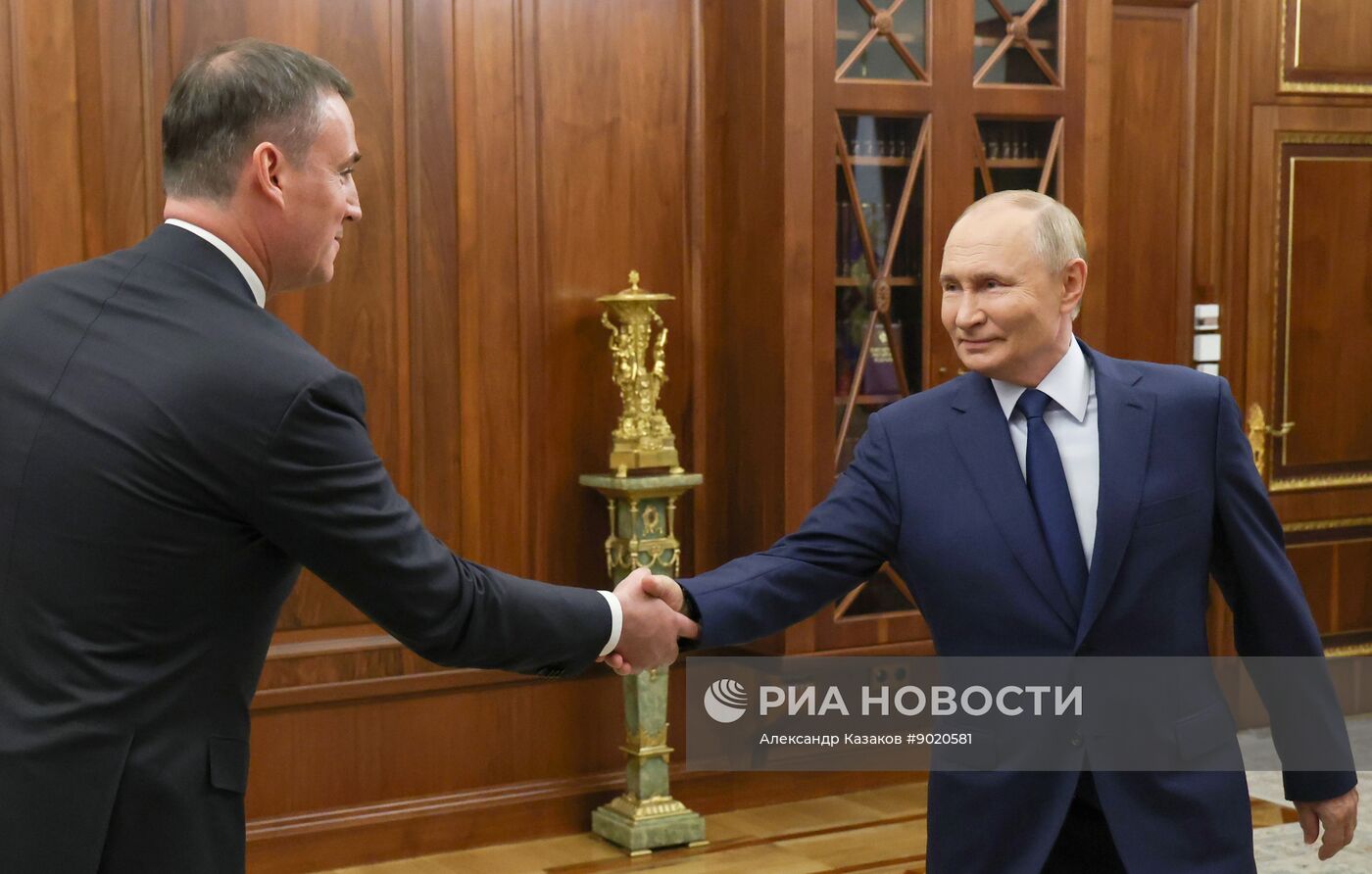 Встреча президента Владимира Путина с вице-премьером Дмитрием Патрушевым