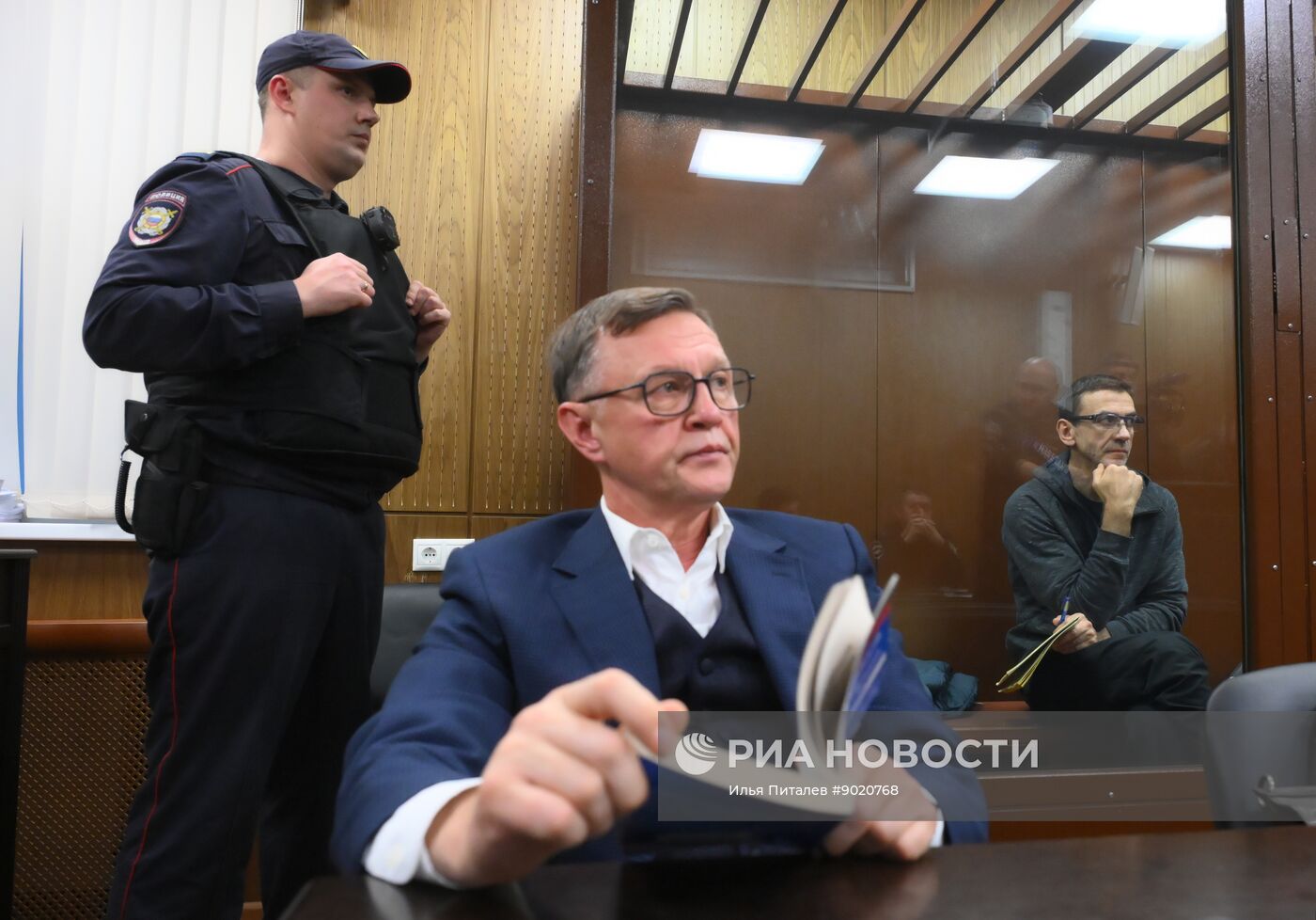 Рассмотрение ходатайства следствия об аресте бывшего министра РФ по вопросам Открытого правительства М. Абызова