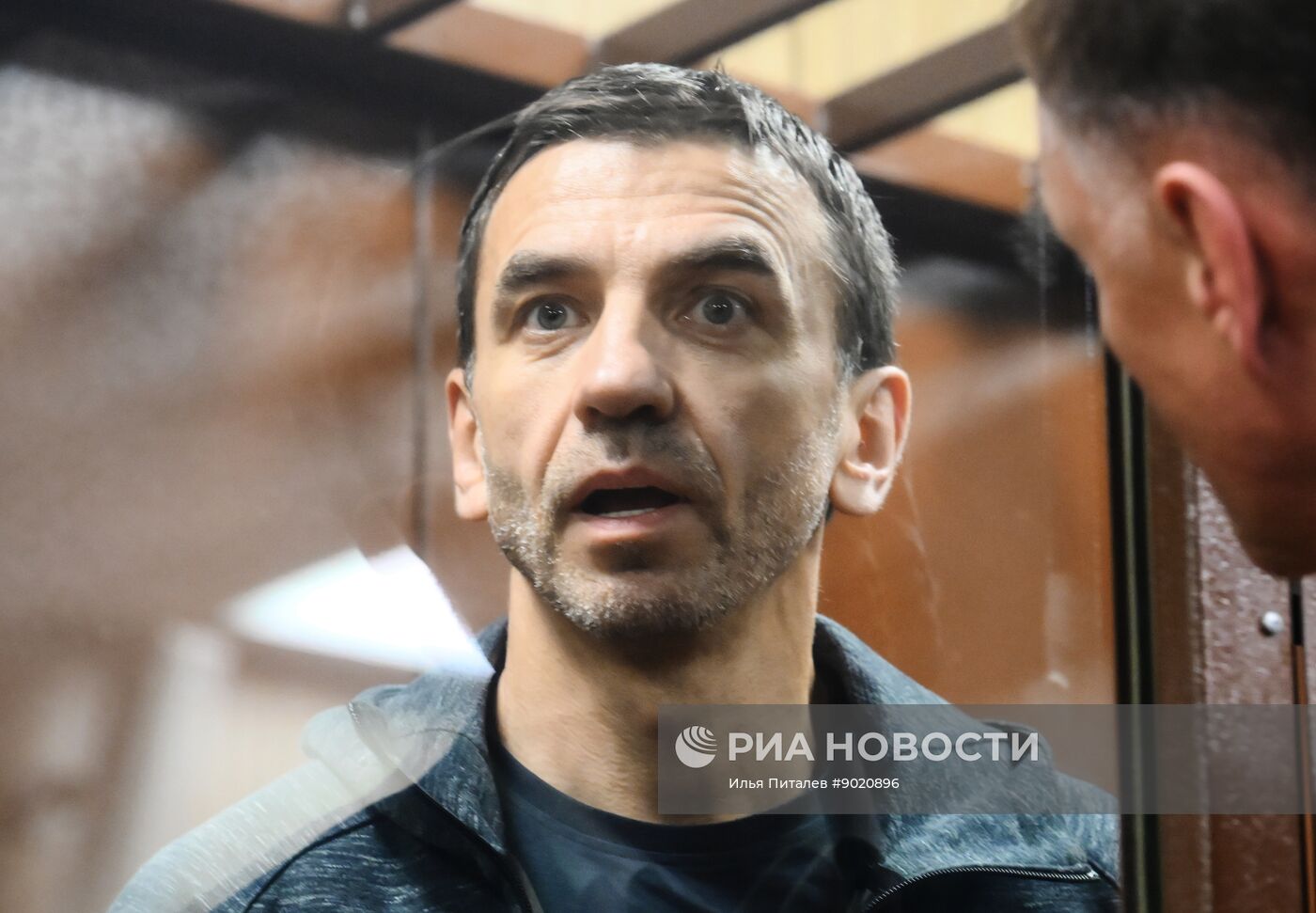 Рассмотрение ходатайства следствия об аресте бывшего министра РФ по вопросам Открытого правительства М. Абызова