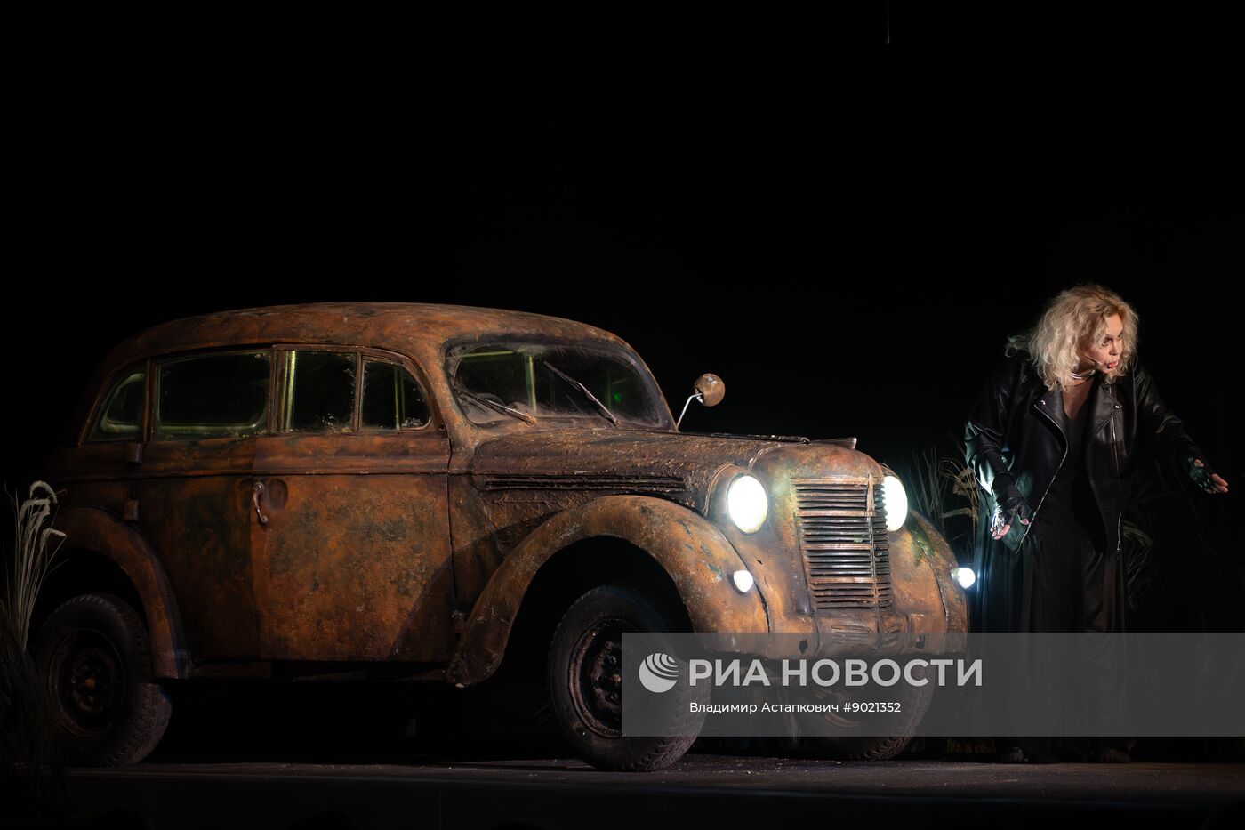 Спектакль "Посланница" в Театре Российской Армии