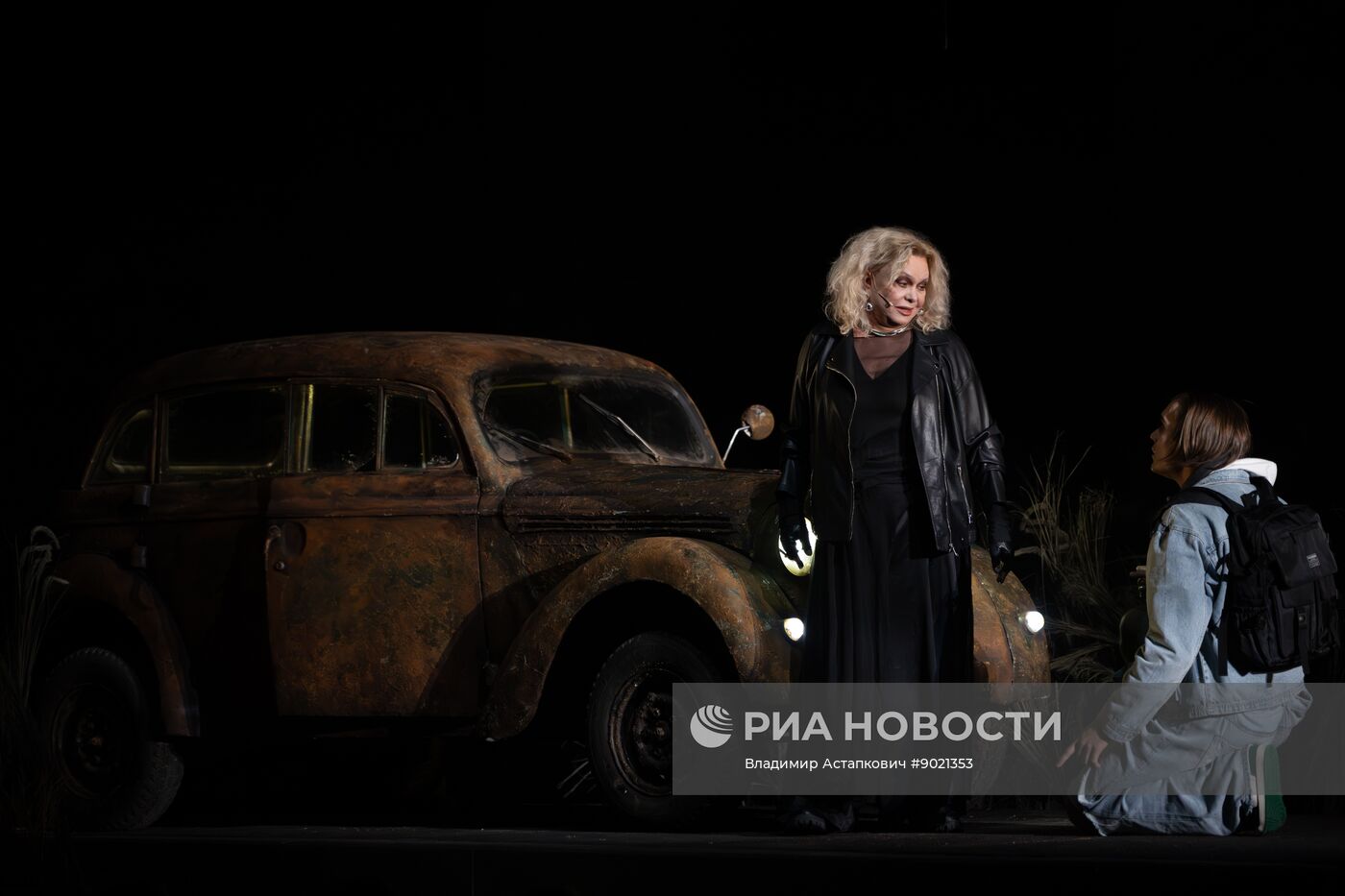 Спектакль "Посланница" в Театре Российской Армии