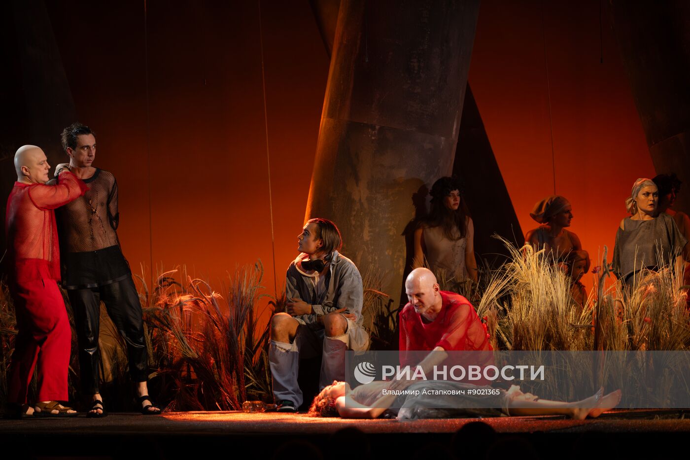 Спектакль "Посланница" в Театре Российской Армии