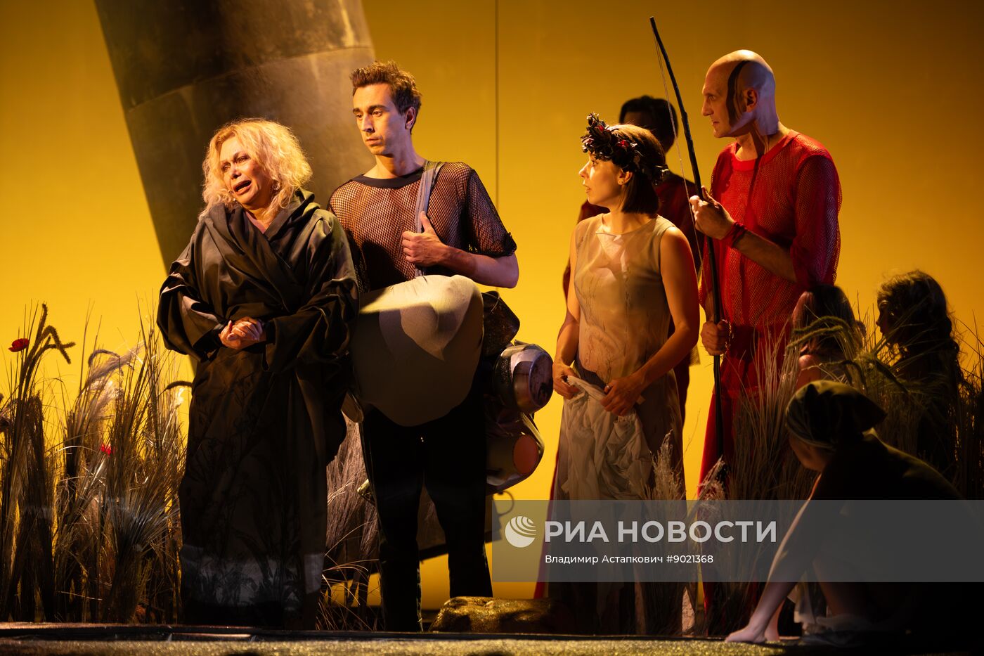 Спектакль "Посланница" в Театре Российской Армии