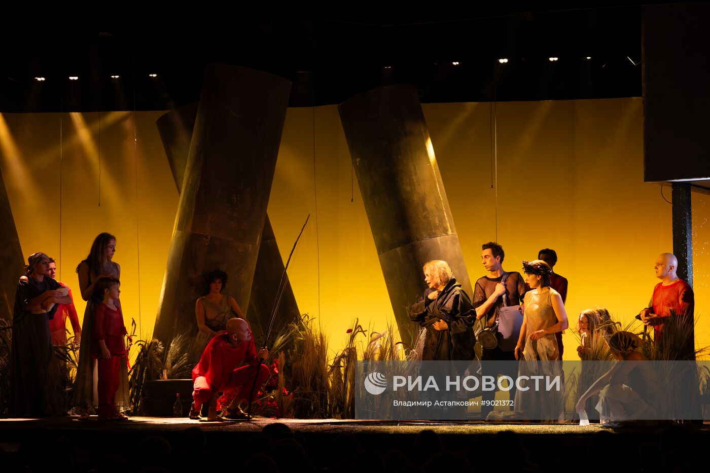 Спектакль "Посланница" в Театре Российской Армии