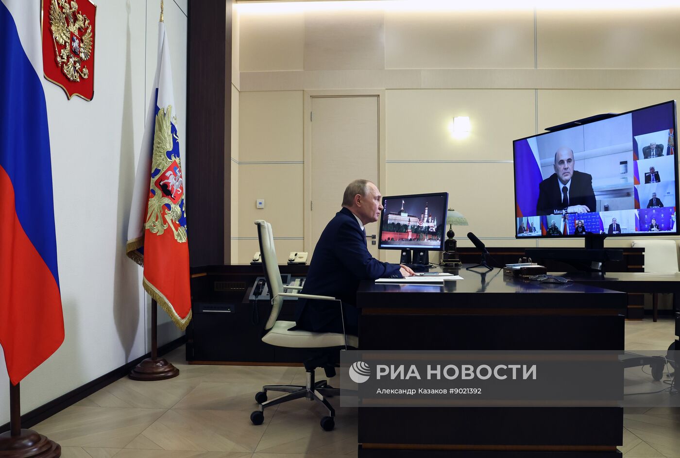 Президент Владимир Путин провел заседание Совбеза РФ