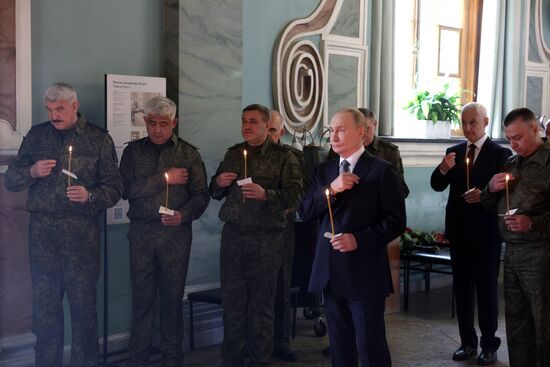 Рабочая поездка президента Владимира Путина в Санкт-Петербург