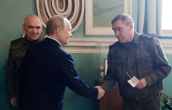 Рабочая поездка президента Владимира Путина в Санкт-Петербург