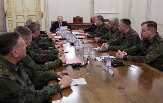 Рабочая поездка президента Владимира Путина в Санкт-Петербург