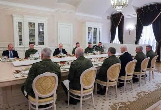 Рабочая поездка президента Владимира Путина в Санкт-Петербург